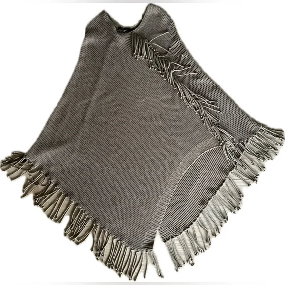 BCBGMaxazria Tan Camel Brown Knitted Fringe Asymmetrical Western Poncho - Picture 2 of 5